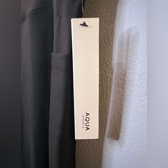 Aqua Athletic Black Leggings with Side Pockets and Mesh Leg Size XS-XL MSRP $68 - Picture 10 of 15
